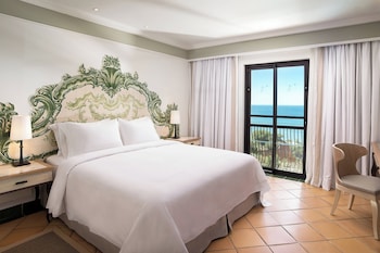 Indoor pool, 8 outdoor pools, pool umbrellas, sun loungers