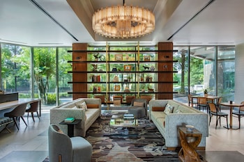 ฝ่ายต้อนรับ