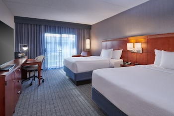 Breakfast and dinner served, American cuisine