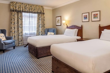 DĂźner et souper servis sur place, cuisine internationale