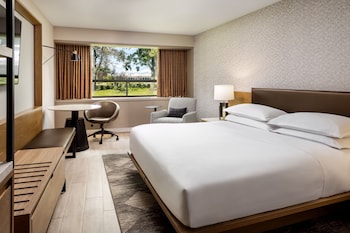 Petit déjeuner, déjeuner et dîner servis sur place