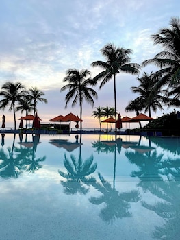 2 outdoor pools, cabanas (surcharge), pool umbrellas