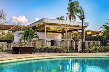 Breakfast served, American cuisine