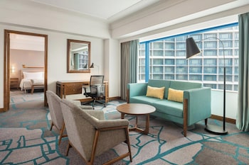 1 bedroom, minibar, in-room safe, desk