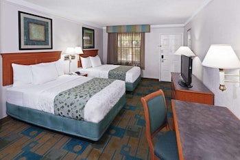 Pillowtop beds, desk, laptop workspace, blackout drapes