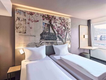 Bureau, rideaux occultants, chambres insonorisées, Wi-Fi gratuit