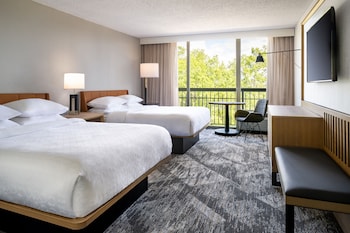 2 restaurants servant le petit déjeuner