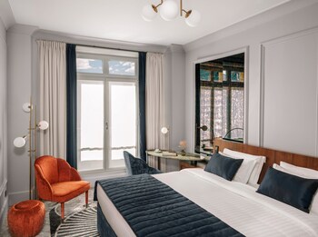 Petit déjeuner, déjeuner et dîner servis sur place