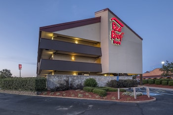 Superior Room, 1 King Bed (Smoke Free) | In-room safe, desk, laptop workspace, free cribs/infant beds