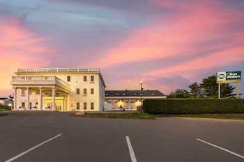 Suite, 1 King Bed, Non Smoking, Jetted Tub