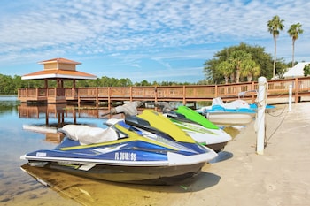 5 outdoor pools, pool umbrellas, sun loungers