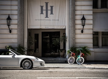 Ático presidencial, 1 cama de matrimonio grande (Cityscape King Terrace Penthouse (CTP) | Ropa de cama de alta calidad y espacio para trabajar con un portátil