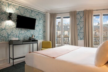 Deluxe Triple Room | Premium bedding, in-room safe, individually decorated