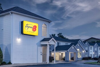 Kamer, 1 queensize bed, niet-roken | Een bureau, een strijkplank/strijkijzer, gratis babybedden