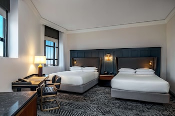 Breakfast, lunch, dinner served; American cuisine