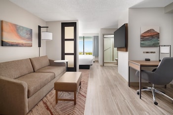 Premium bedding, pillowtop beds, in-room safe, desk