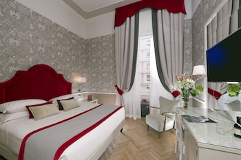 Breakfast, lunch, dinner served; Italian cuisine