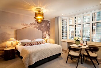 Se sirven desayunos, comidas, cenas y cocina británica 