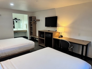 Standard Room, 1 Queen Bed, Non Smoking | Free WiFi, bed sheets