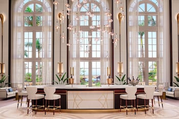 3 Bars/Lounges, Poolbar