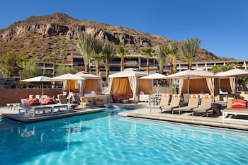 9 outdoor pools, pool cabanas (surcharge), pool umbrellas