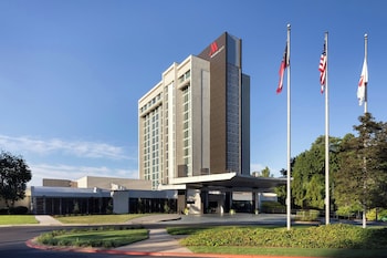 Indoor pool, seasonal outdoor pool, pool umbrellas, sun loungers