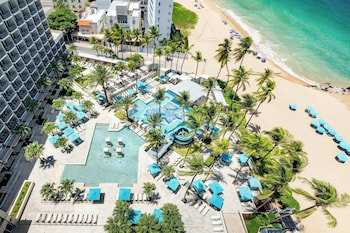 2 buitenzwembaden, parasols voor strand/zwembad