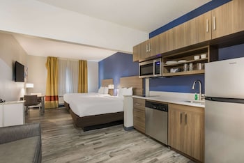 Suite, Multiple Beds, Non Smoking (Efficiency)