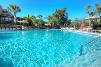 Façade de lâhĂ©bergement â soirĂ©e/nuit