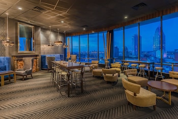 Cocktail bar