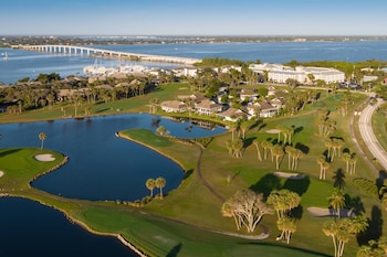 3 outdoor pools, open 7:00 AM to 10:00 PM, pool umbrellas, sun loungers