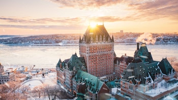 Céline Dion Suite | Premium bedding, down comforters, pillowtop beds, minibar