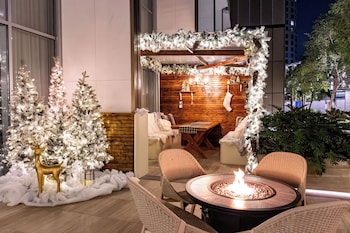 Breakfast, lunch, dinner served; French cuisine, garden views 