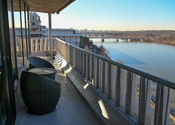 3 barer/lounger, cocktailbar og takterrassebar