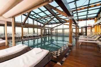 Una piscina techada