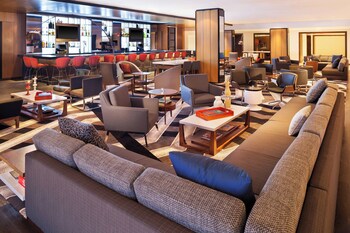 Breakfast, lunch, dinner served; international cuisine 