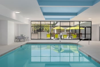 Piscine intérieure