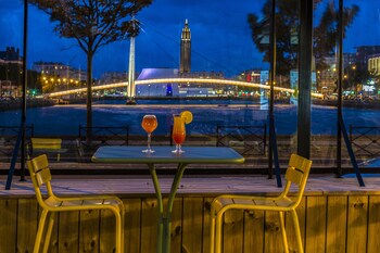 Façade de l’hébergement – soirée/nuit