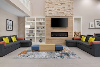 Habitación, 2 camas de matrimonio, accesible para personas con discapacidad, no fumadores | Caja fuerte, decoración individual, mobiliario individual y escritorio