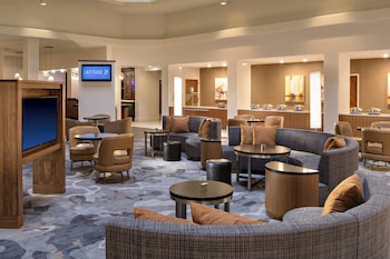 2 bar/lounge