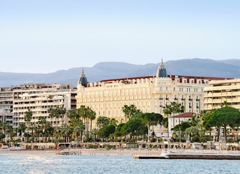3 bares/lounges, bar de coquetéis