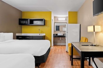 Room, 1 King Bed, Jetted Tub | Private kitchenette