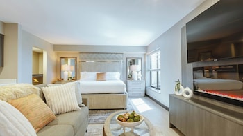 Couples treatment rooms, steam room, body treatments, hot stone massages