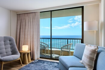 1 bedroom, premium bedding, in-room safe, desk