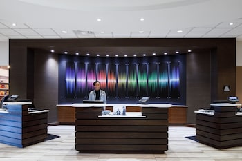 Petit déjeuner et dîner servis sur place