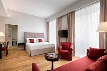 1 bedroom, minibar, desk, soundproofing