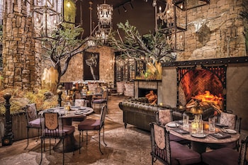 4 restaurants, breakfast, lunch, dinner served; American cuisine