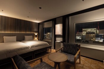 5 restaurants, breakfast, lunch, dinner served; Japanese cuisine