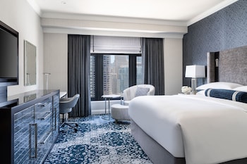 2 restaurants, breakfast, lunch, dinner served; Californian cuisine