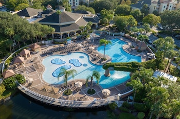 6 piscinas al aire libre, cabañas de piscina gratuitas, sombrillas